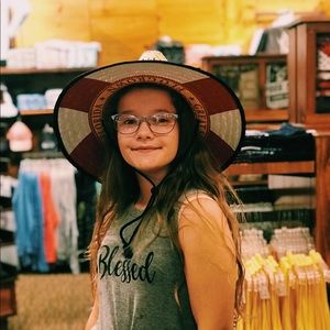 Meet your Posher, Mckenzie